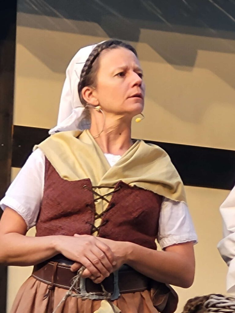 Johanna Hoch als Rosine Schrempp